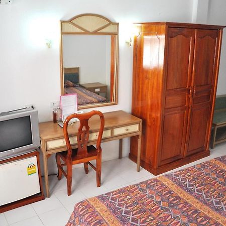 Highfive Guest House Pattaya Ruang foto