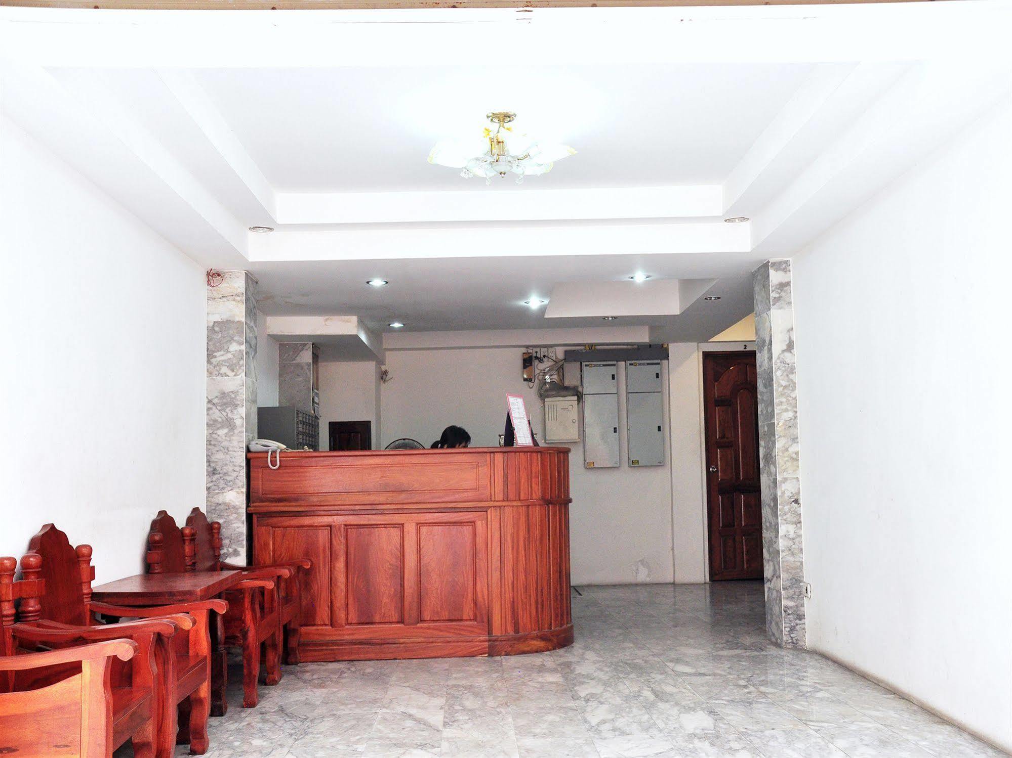 Highfive Guest House Pattaya Bagian luar foto